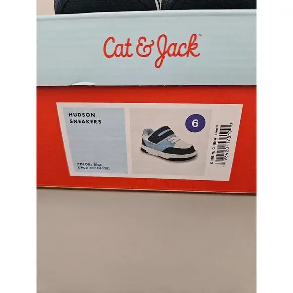 Cat & Jack Toddler Hudson Sneakers Blue White Hook and Loop Size 6 - BNIB - Picture 2 of 6
